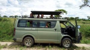 family-safari-van-kenya