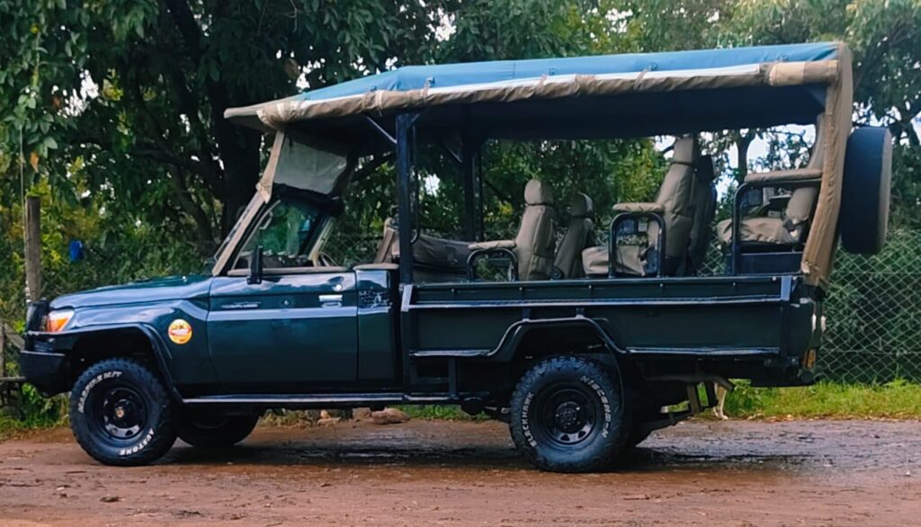 open-side-land-cruiser-kenya - Rent A Driver Kenya best vehicle for wildlife photography Kenya